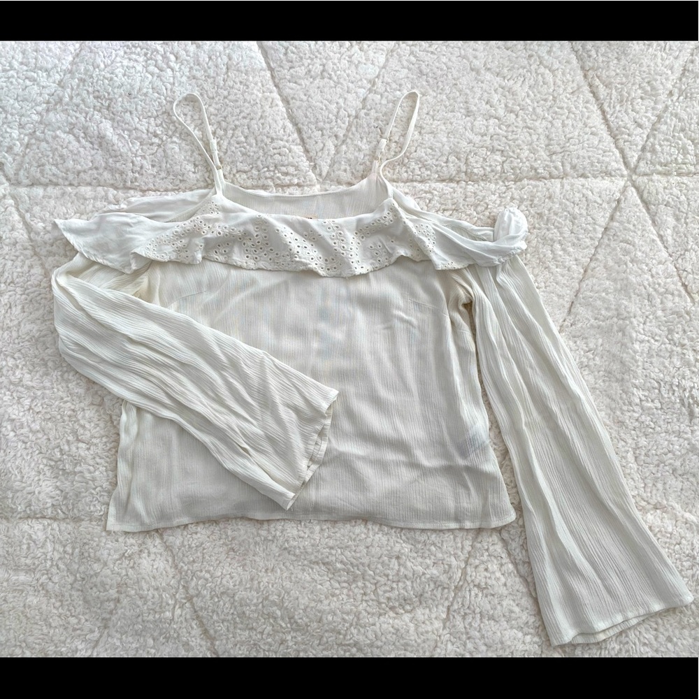 Women’s ruffle top off shoulder shirt, size XS